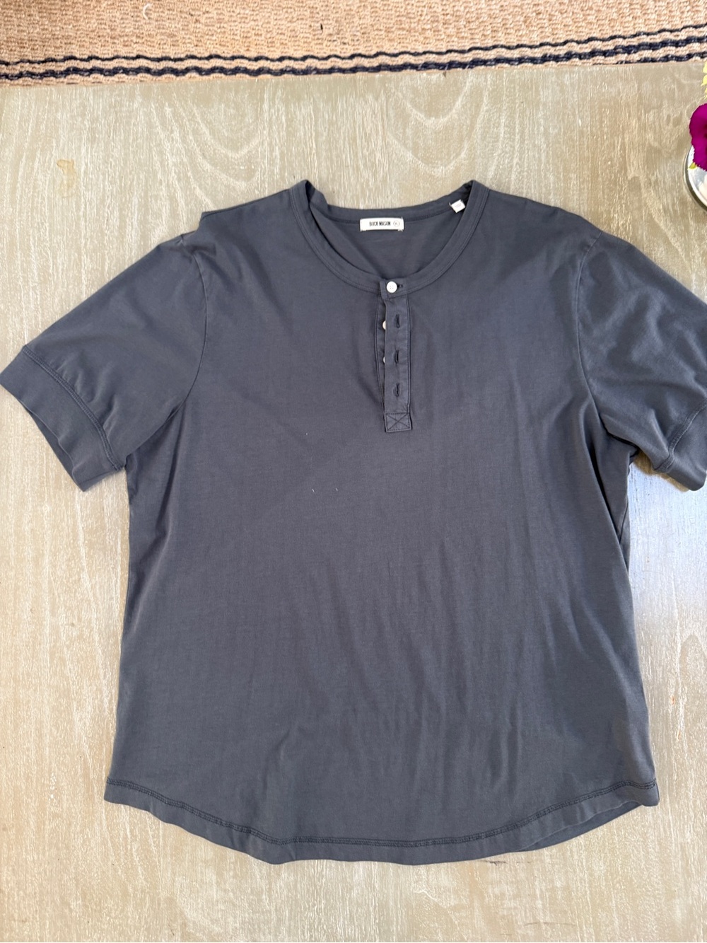 Buck Mason Men’s short-sleeve curved hem Henley in Gray. . Size XL  like new.